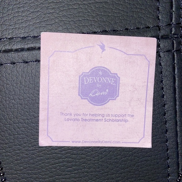 Devonne By Demi Lovato Tag Necklace - Picture 4 of 9